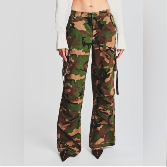 SER.O.YA Jane Camo Cargo Barrel Pants Wide Leg Baggy Unisex Womens 29 Mens 32 - Picture 1 of 16